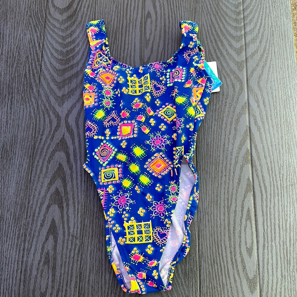 Vintage swimsuit- NWT 🌴🌴🌴